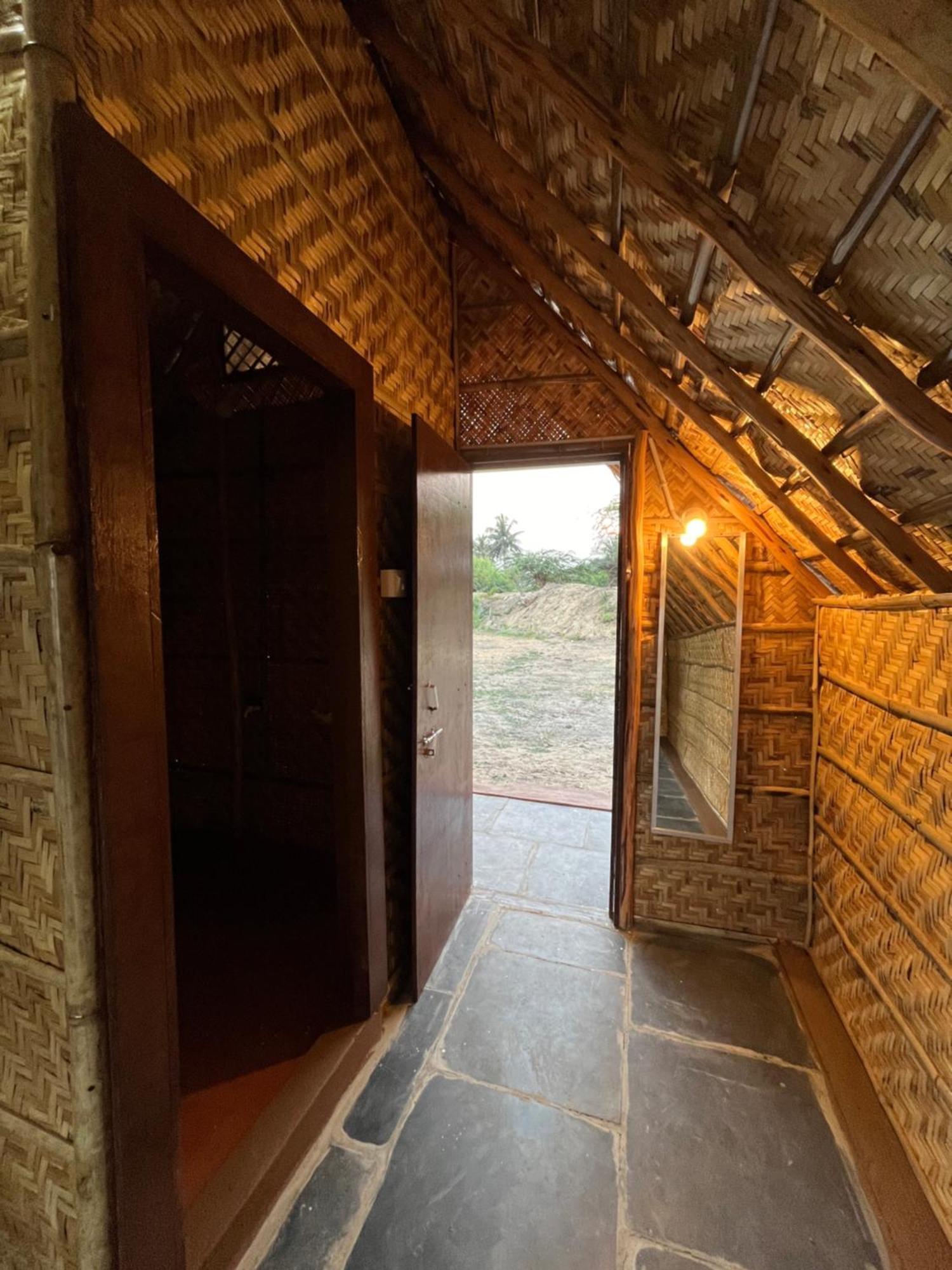 Tropical Hampi Exterior foto
