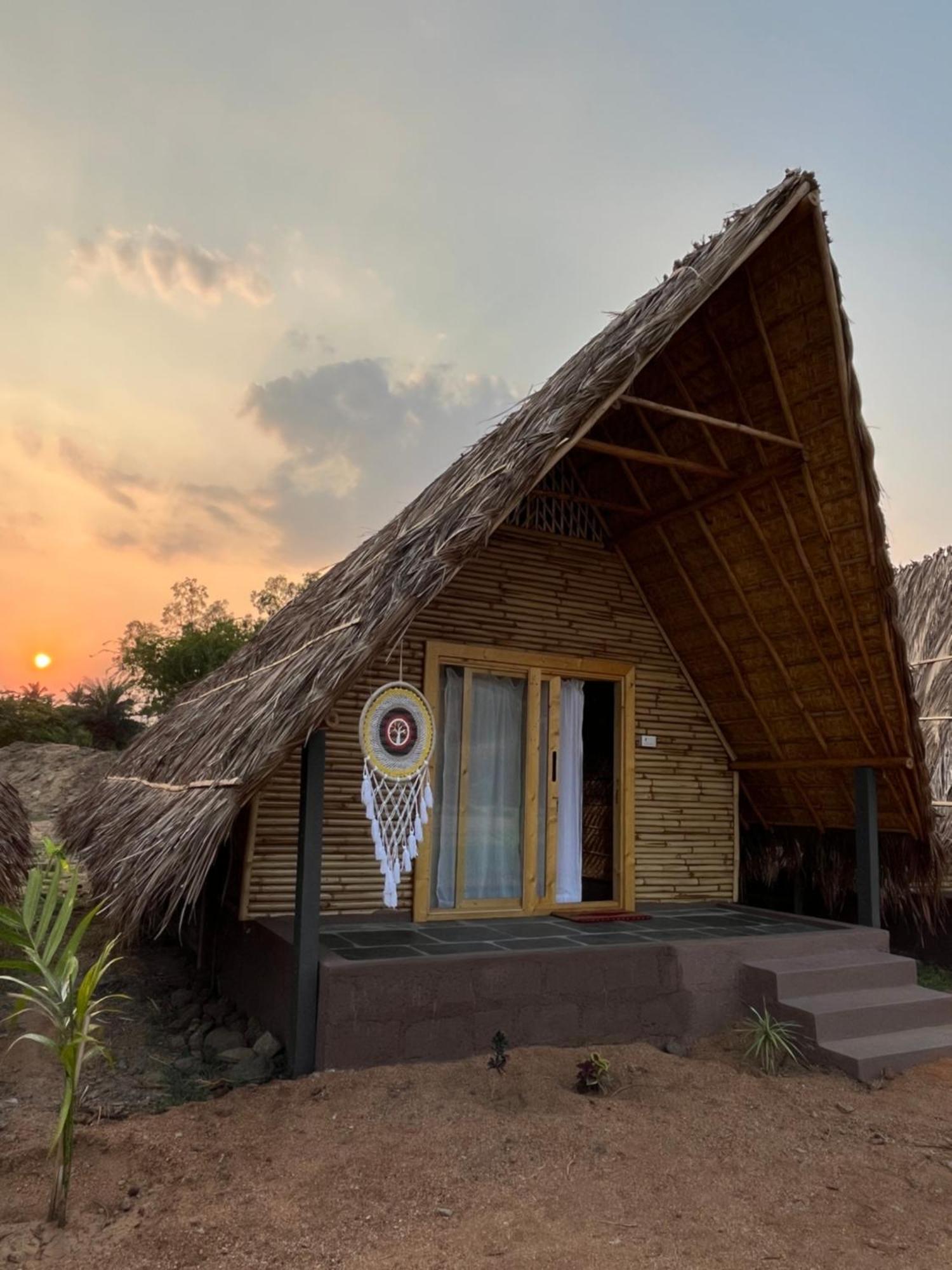Tropical Hampi Exterior foto