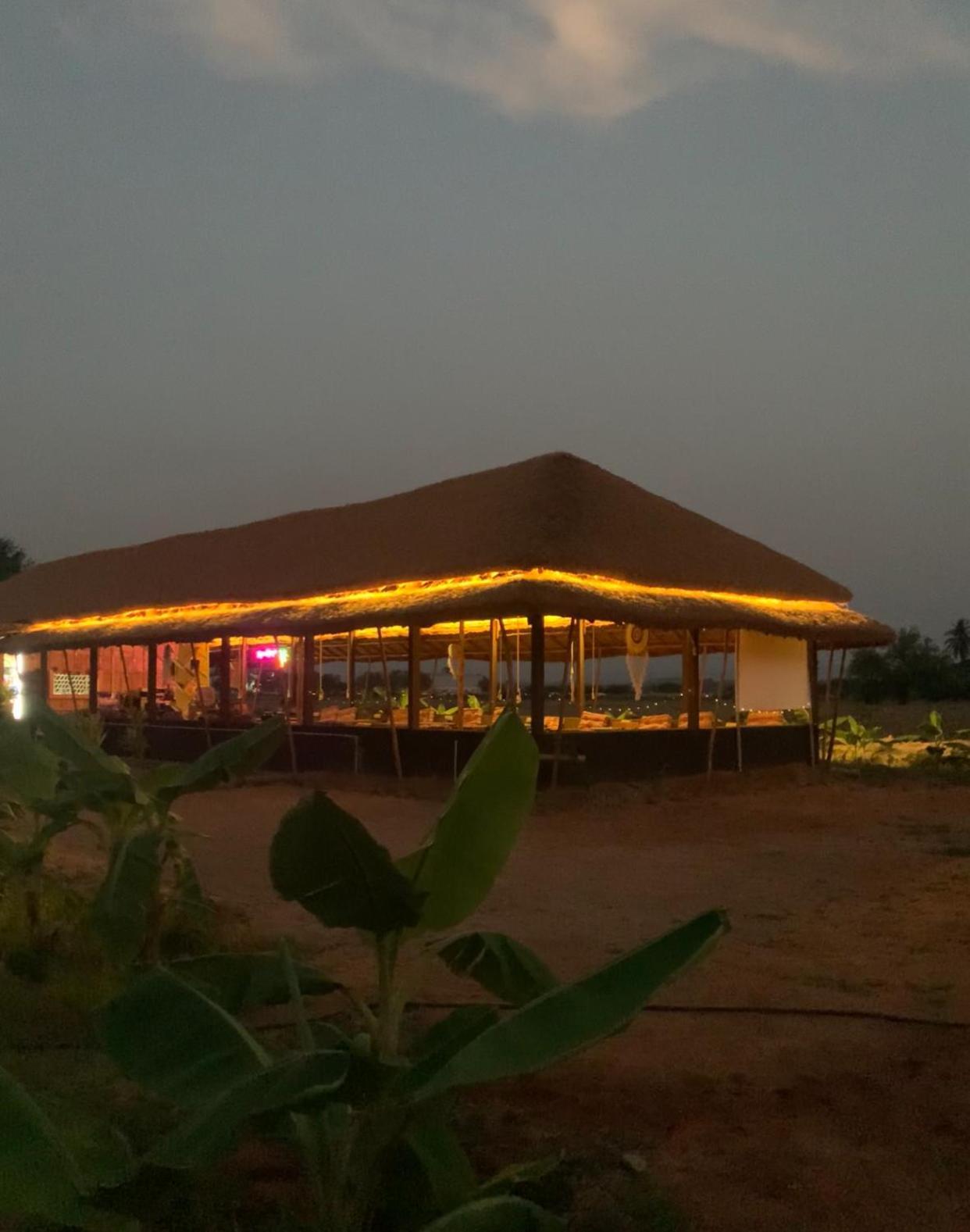 Tropical Hampi Exterior foto