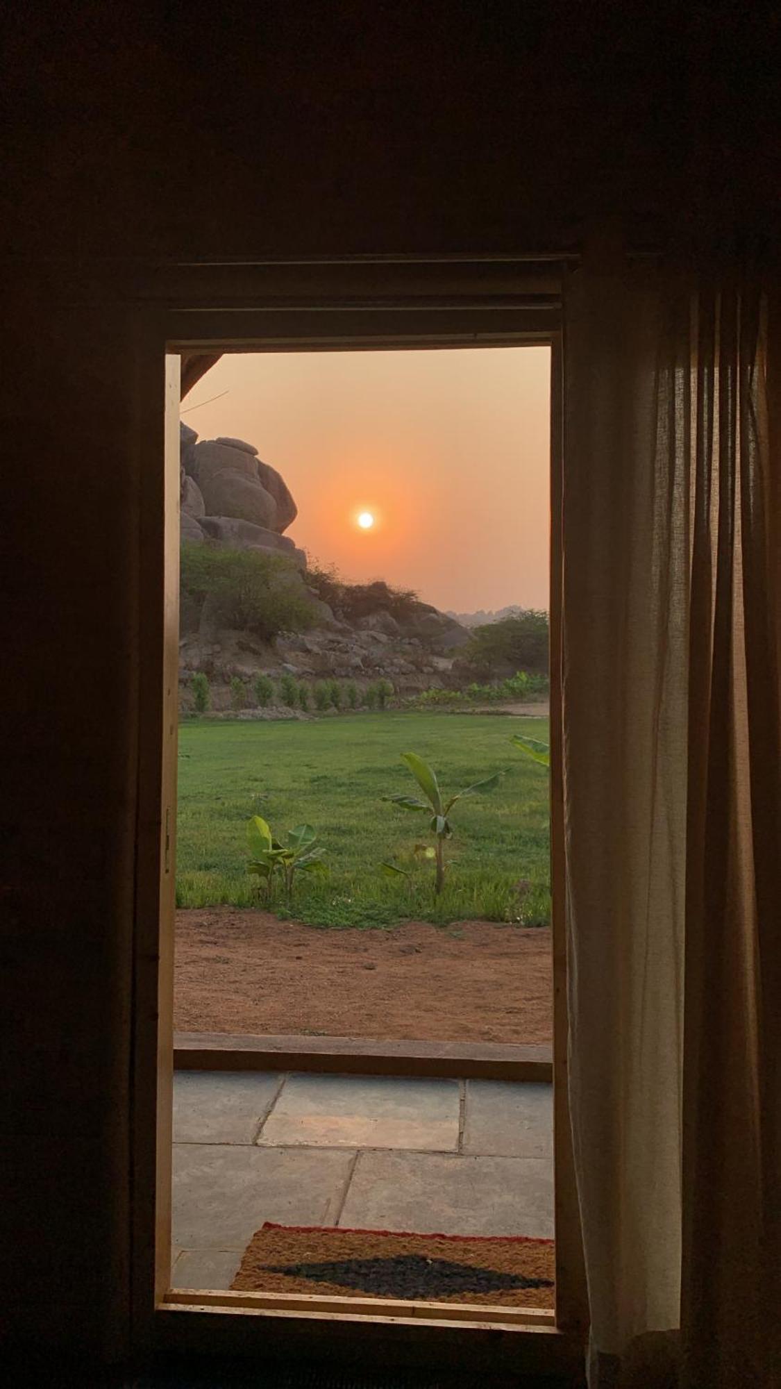 Tropical Hampi Exterior foto