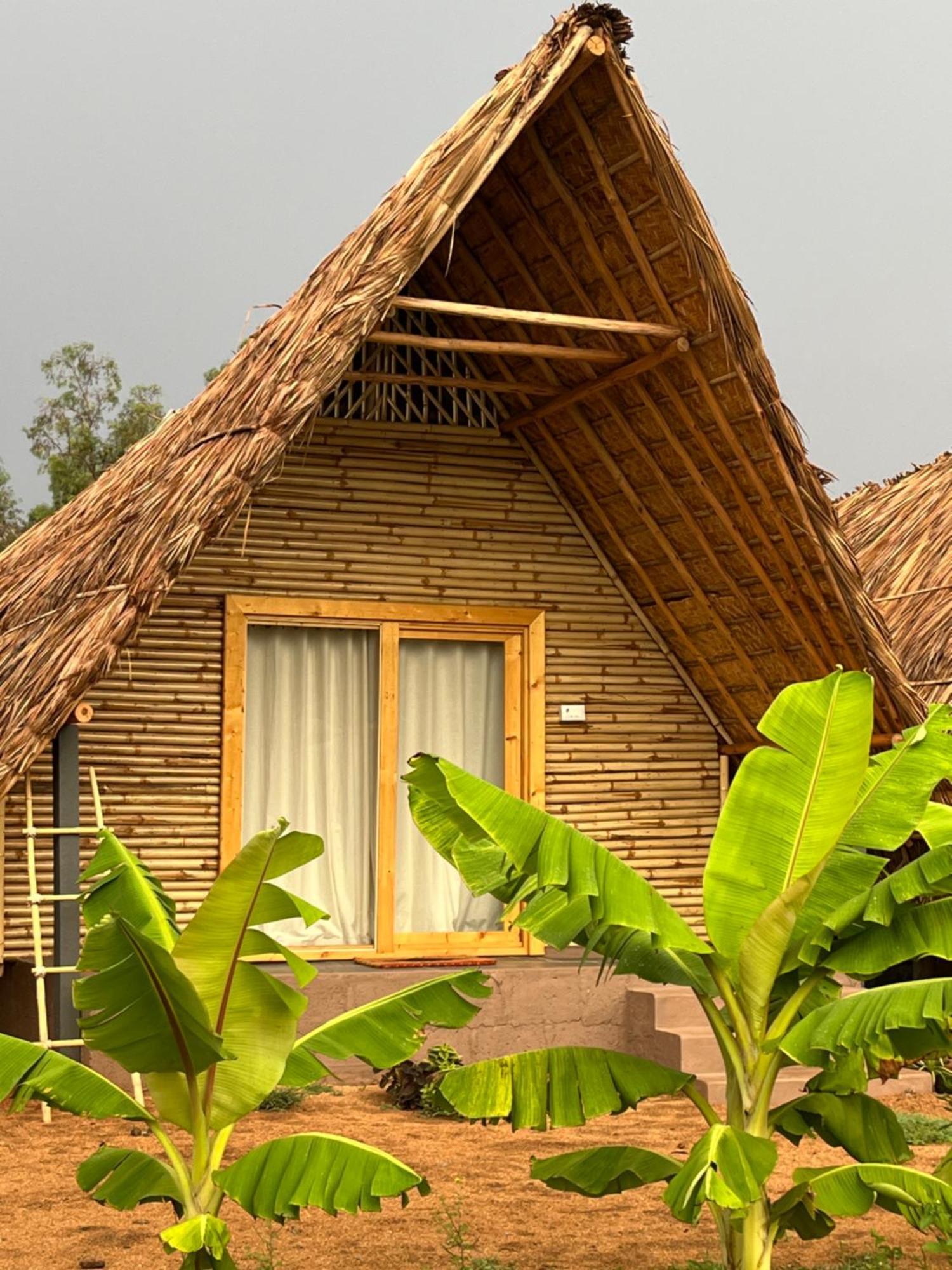 Tropical Hampi Exterior foto
