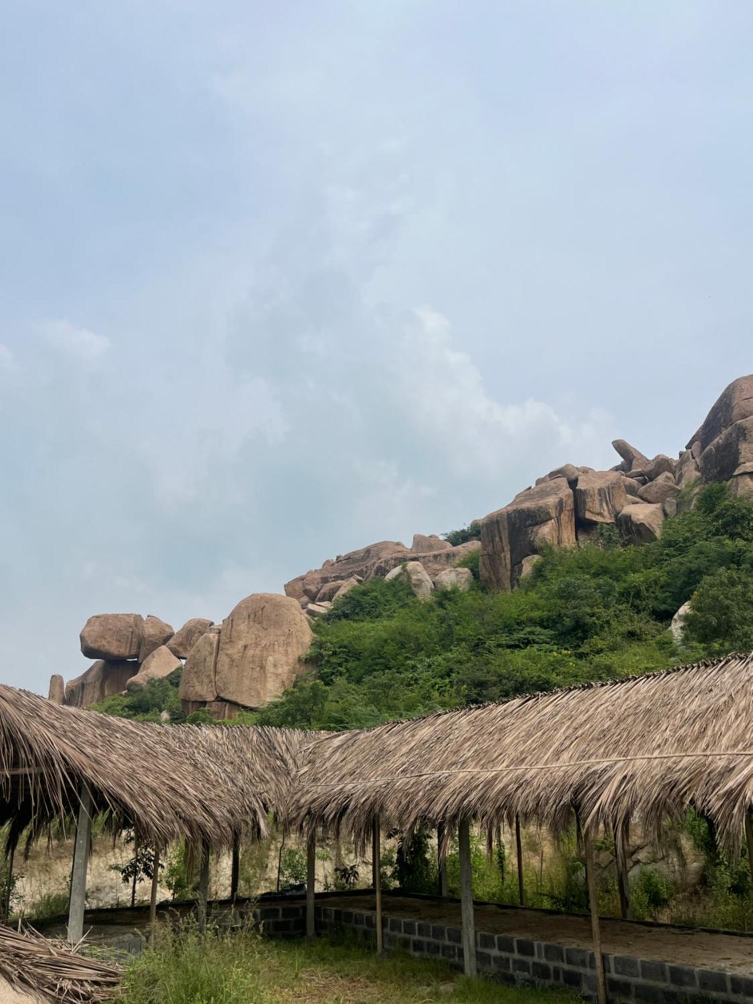 Tropical Hampi Exterior foto